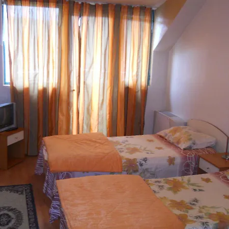 Szálloda Orient 2*